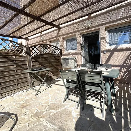 Saint-florent T2 Avec Terrasse Piscine Сен-Флоран