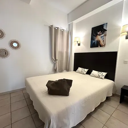 Saint-florent T2 Avec Terrasse Piscine Сен-Флоран