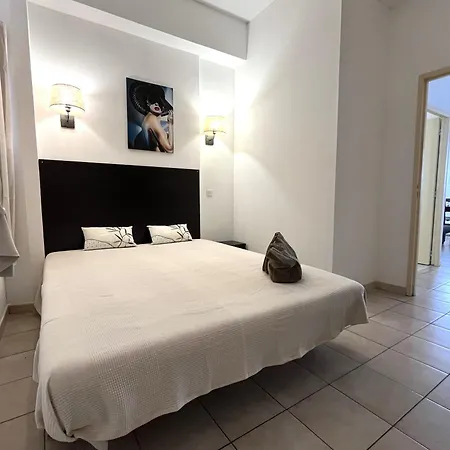 Апартаменты Saint-florent T2 Avec Terrasse Piscine Сен-Флоран
